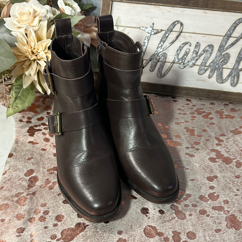 Barney’s NewYork leather booties